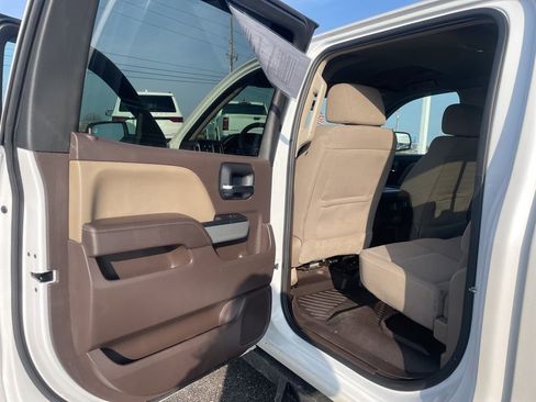 Used 2018 Chevrolet Silverado 1500 LT w/ All Star Edition image 30