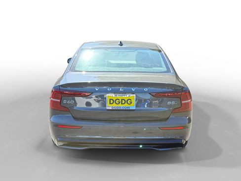 Used 2024 Volvo S60 B5 Plus image 4