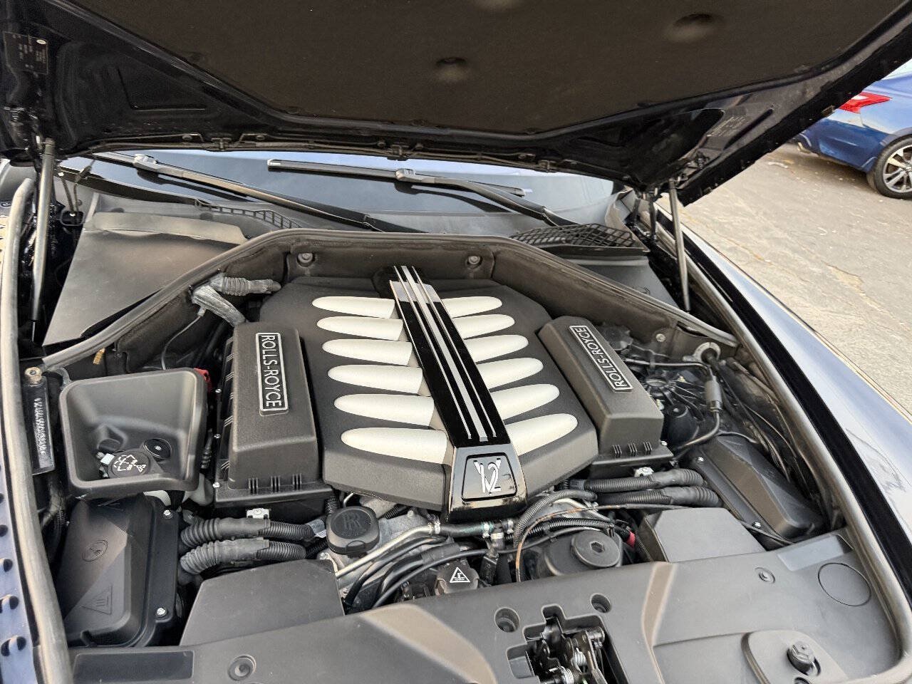 Used 2012 Rolls-Royce Ghost RWD image 42