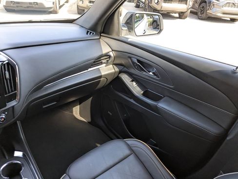 Certified 2023 Chevrolet Traverse Premier w/ Redline Edition image 18