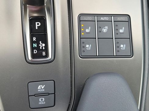 Used 2025 Lexus UX 300h AWD w/ Accessory Package (Z1) image 13