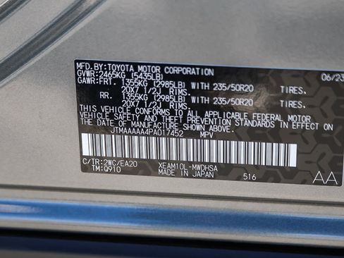 Used 2023 Toyota bZ4X Limited image 27