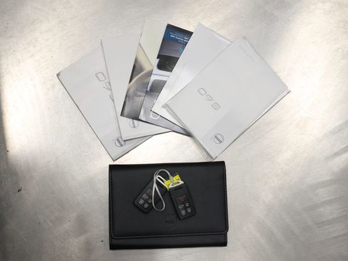 Used 2018 Volvo S60 T5 Dynamic w/ Vision Package image 5