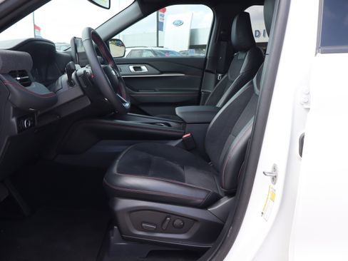 Used 2025 Ford Explorer ST AWD/4WD image 10