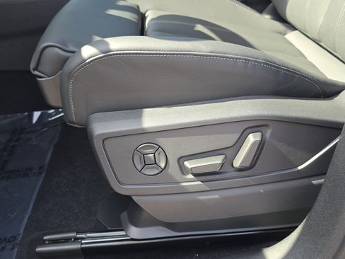 New 2025 Audi Q5 Prestige image 21