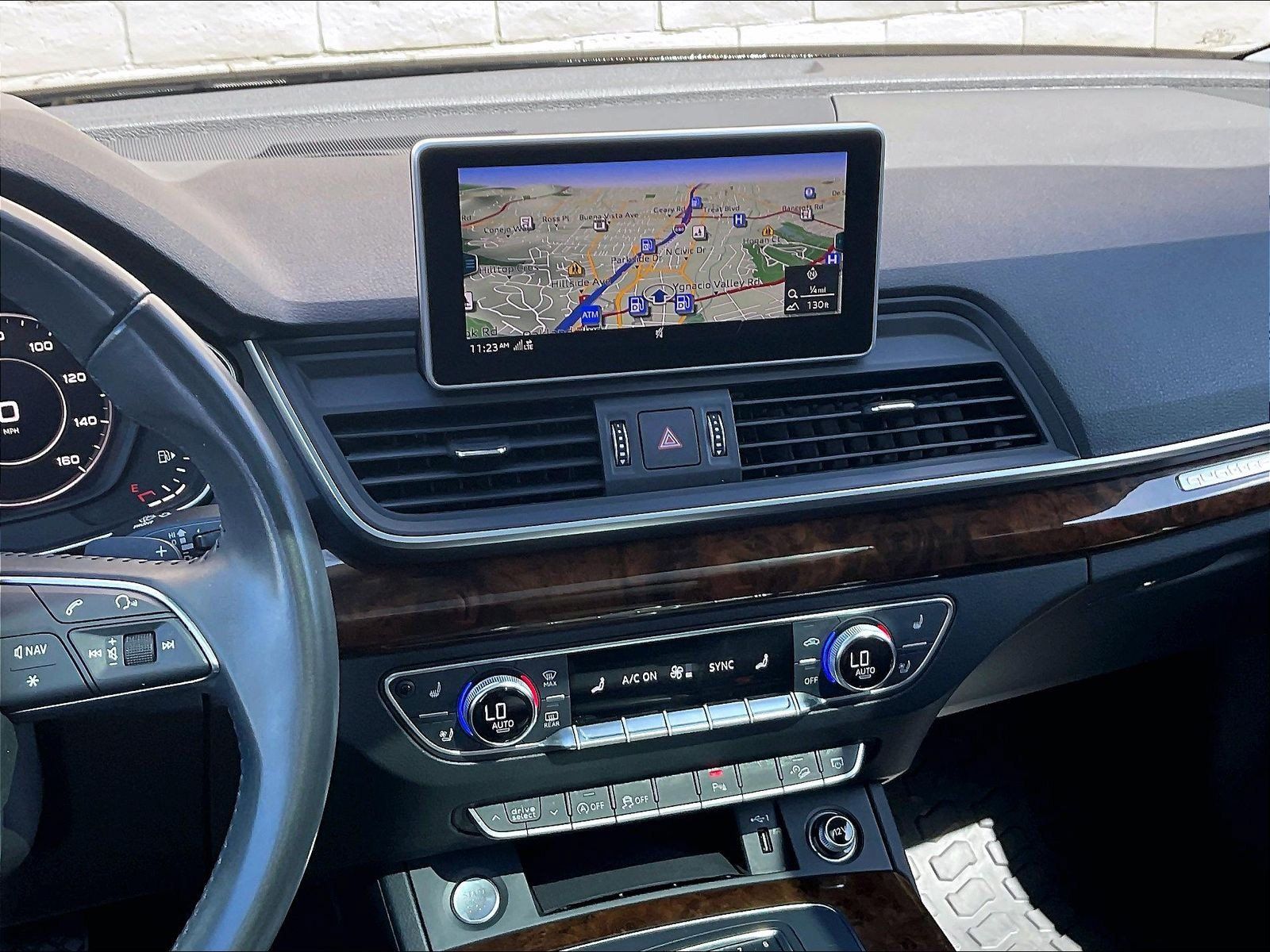 Used 2018 Audi Q5 2.0T Premium Plus w/ Premium Plus Package AWD/4WD image 5