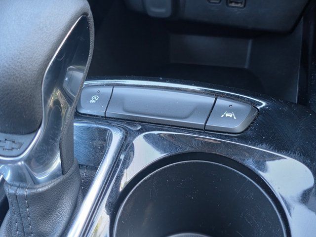 Used 2025 Chevrolet Trax LT FWD image 29