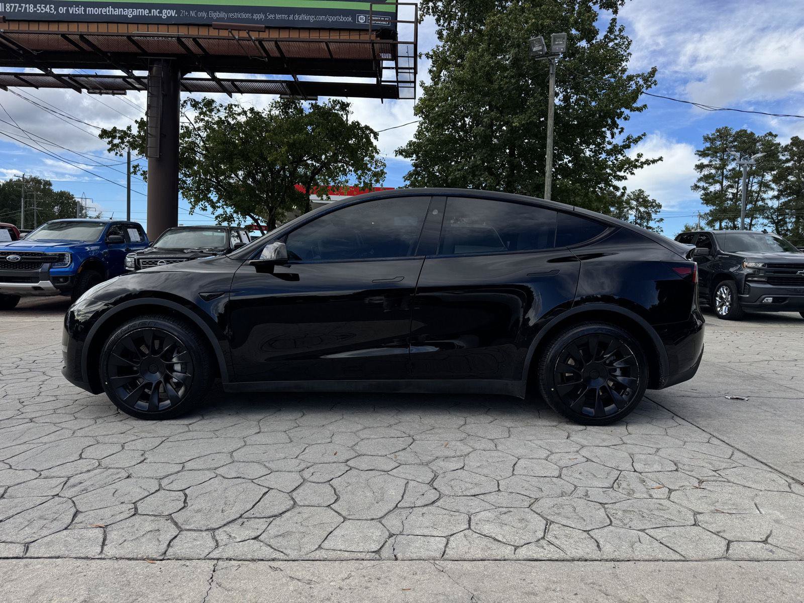 Used 2023 Tesla Model Y Long Range AWD/4WD image 6