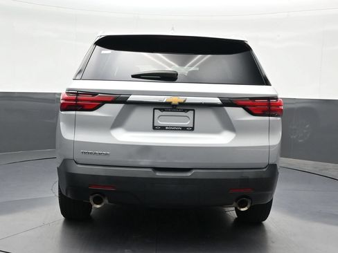 Used 2022 Chevrolet Traverse LS FWD image 4