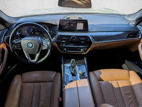 Used 2019 BMW 530i w/ Convenience Package RWD image 19
