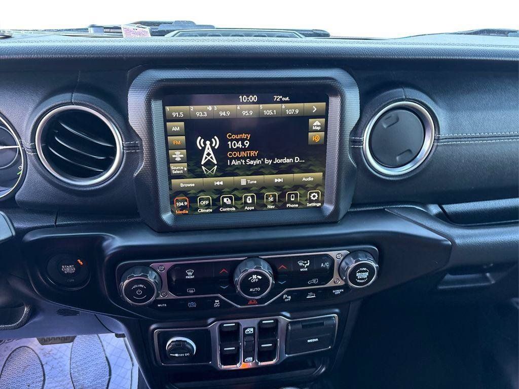 Used 2022 Jeep Wrangler Unlimited Sahara w/ Safety Group AWD/4WD image 16