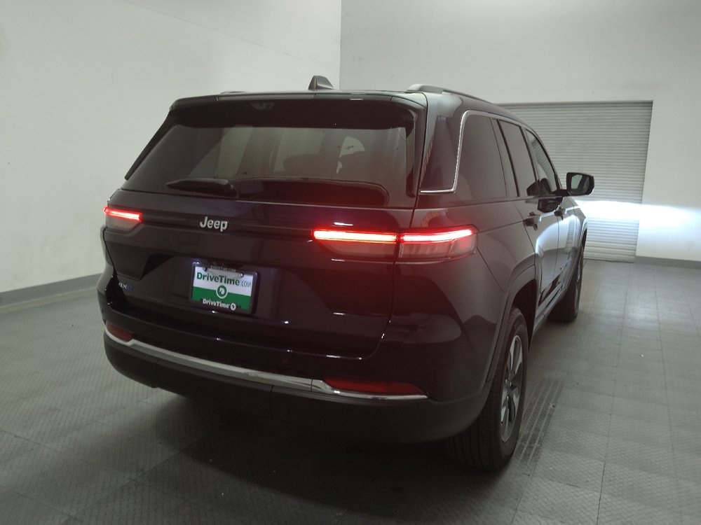 Used 2023 Jeep Grand Cherokee 4WD 4xe w/ Luxury Tech Group II image 7