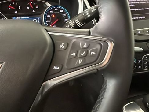 Used 2024 Chevrolet Equinox LT FWD image 16