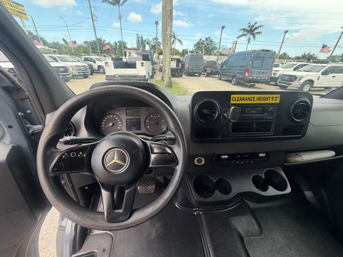 Used 2019 Mercedes-Benz Sprinter 170 image 13