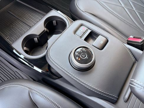 Used 2022 Ford Mustang Mach-E Select image 20