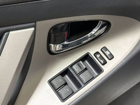 Used 2010 Toyota Camry SE FWD image 20