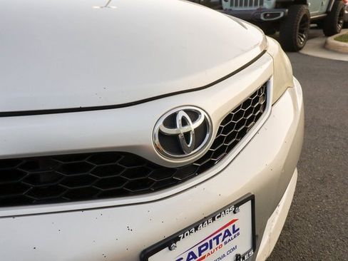 Used 2014 Toyota Camry SE image 16