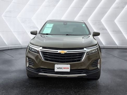 Used 2023 Chevrolet Equinox LT FWD image 2