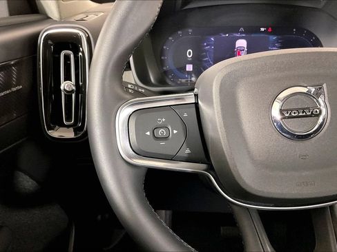 Used 2024 Volvo XC40 B5 Ultimate w/ Protection Package Premier AWD/4WD image 18