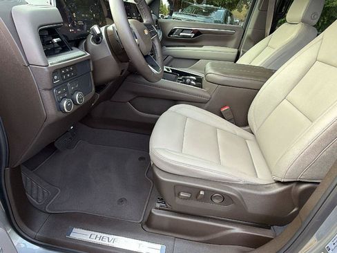 New 2026 Chevrolet Suburban LT w/ Comfort Package AWD/4WD image 16