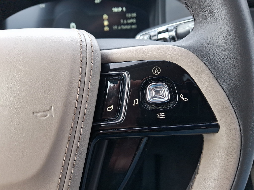 Certified 2023 Lincoln Aviator AWD w/ Premium Package image 24