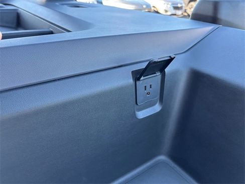 Used 2024 Chevrolet Brightdrop 400 w/ Commercial Equipment Package image 24