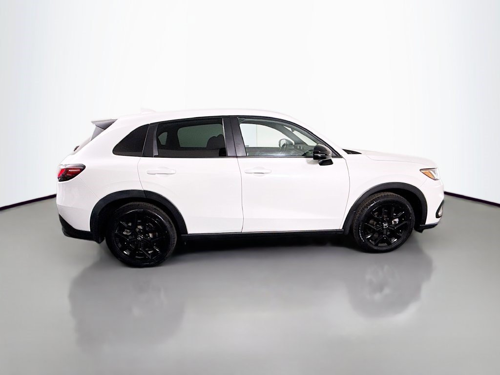 Used 2023 Honda HR-V Sport image 11