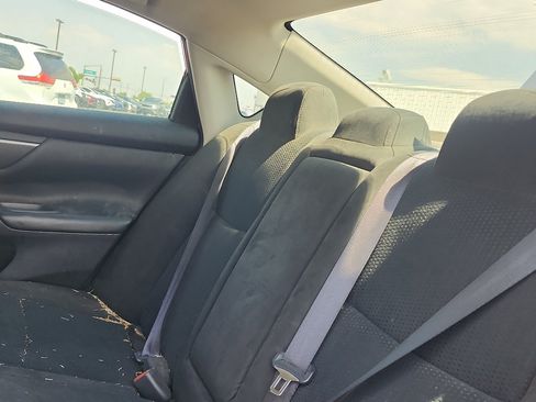 Used 2015 Nissan Altima 2.5 S w/ Power Driver Seat Package FWD image 12