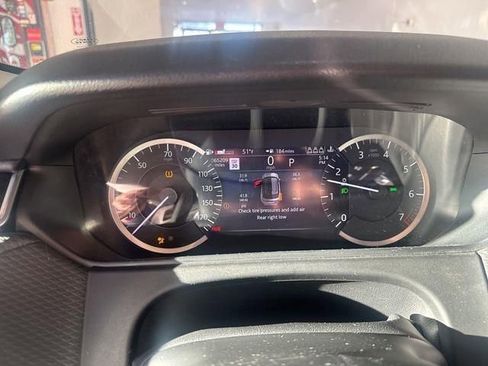 Used 2021 Land Rover Range Rover Velar S image 35