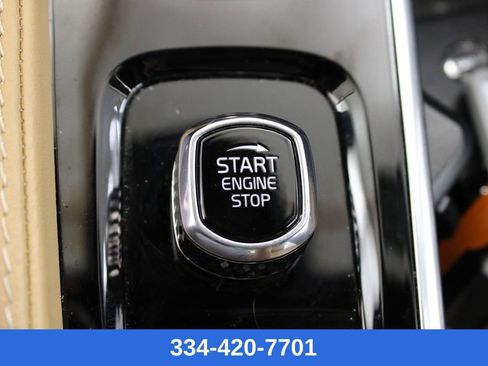 Certified 2023 Volvo XC90 T8 Ultimate w/ Protection Package Premier image 11