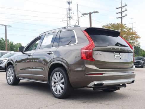 Used 2017 Volvo XC90 T6 Momentum w/ Vision Package AWD/4WD image 3