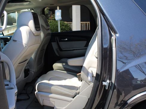 Used 2012 GMC Acadia Denali image 17