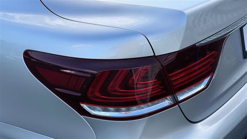 Used 2013 Lexus LS 460 w/ Comfort Pkg RWD image 12