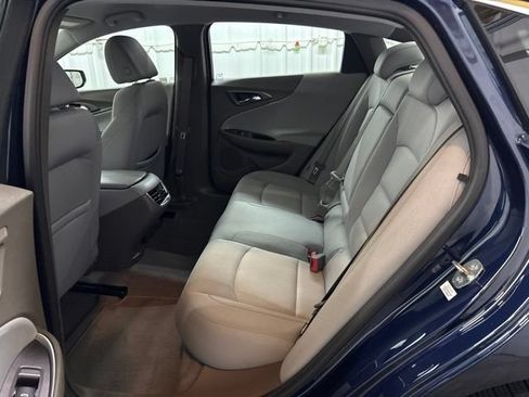 Used 2021 Chevrolet Malibu LT FWD image 17