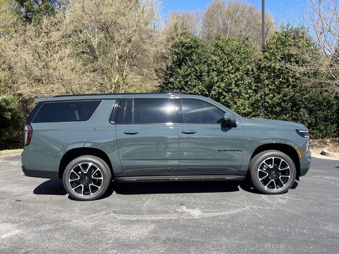 New 2026 Chevrolet Suburban RST w/ Comfort Package image 11