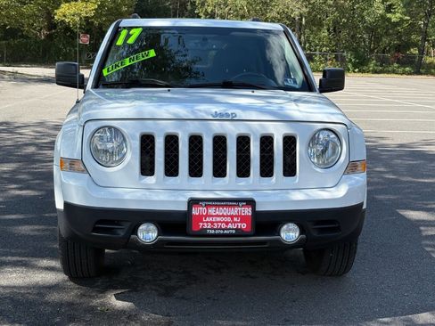 Used 2017 Jeep Patriot High Altitude image 2