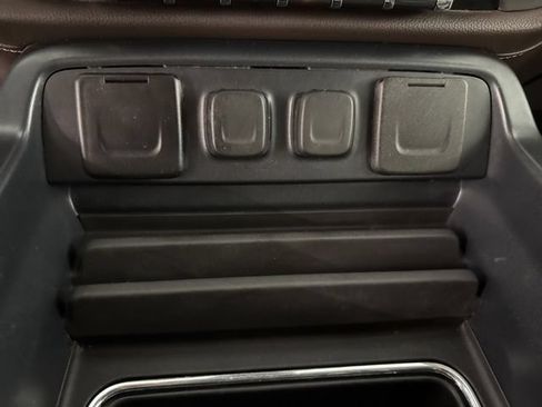 Used 2018 GMC Sierra 1500 SLT AWD/4WD image 25