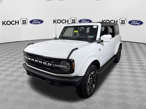 Used 2024 Ford Bronco Outer Banks AWD/4WD image 3
