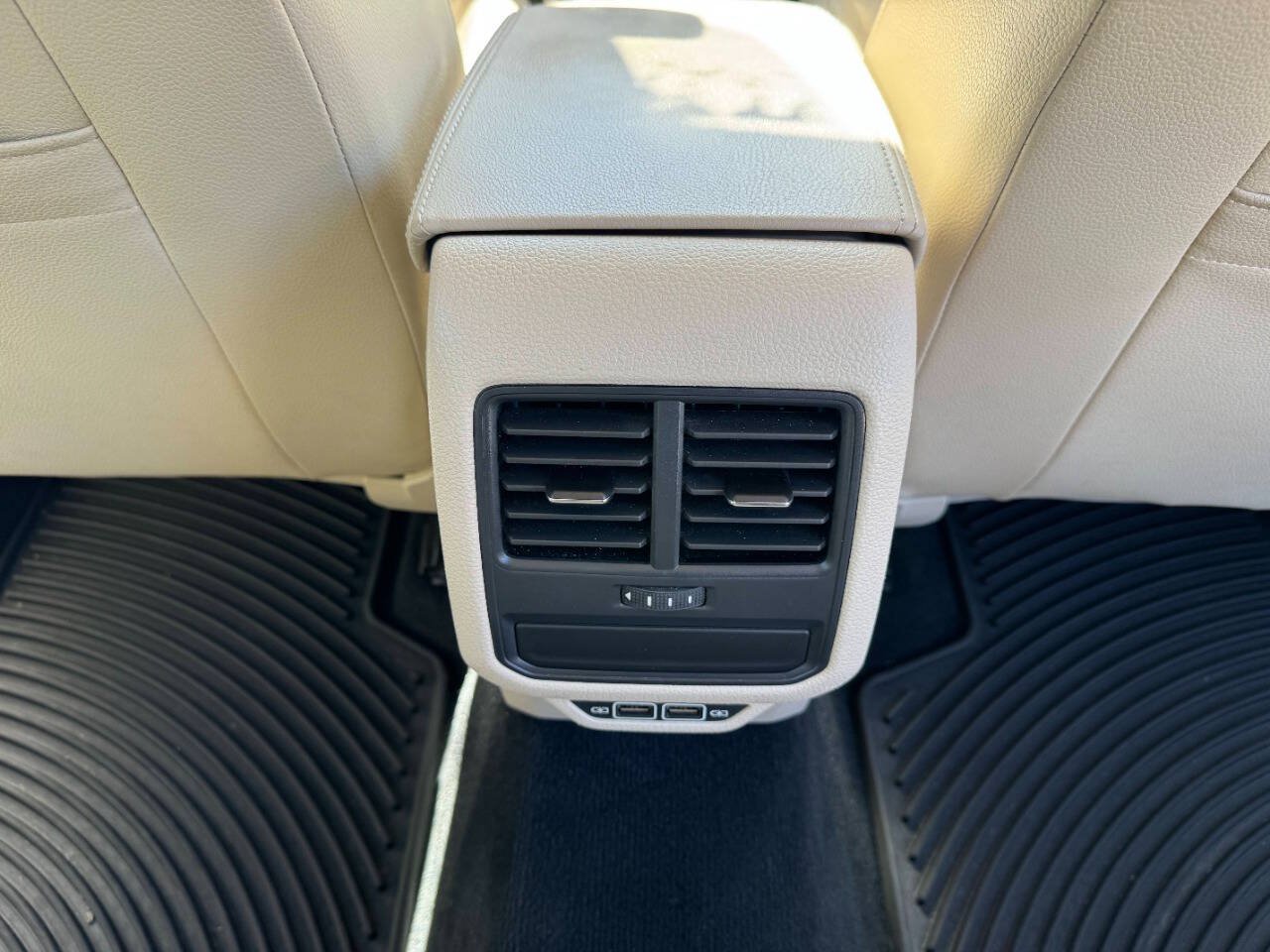 Used 2019 Volkswagen Passat 2.0T SE R-Line FWD image 43