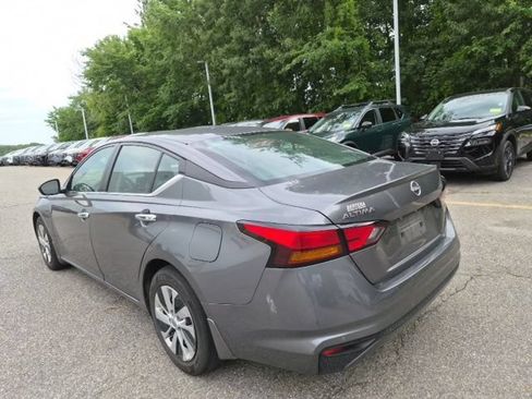 Used 2024 Nissan Altima 2.5 S FWD image 7