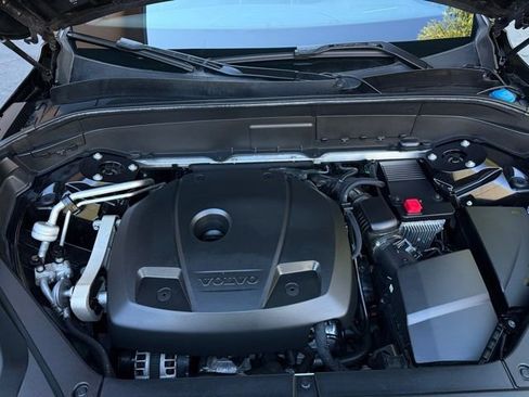 Used 2016 Volvo XC90 T6 R-Design w/ Vision Package image 39