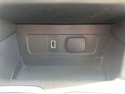 Used 2018 Ford Escape SE FWD image 29