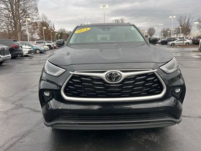 Used 2024 Toyota Highlander XLE