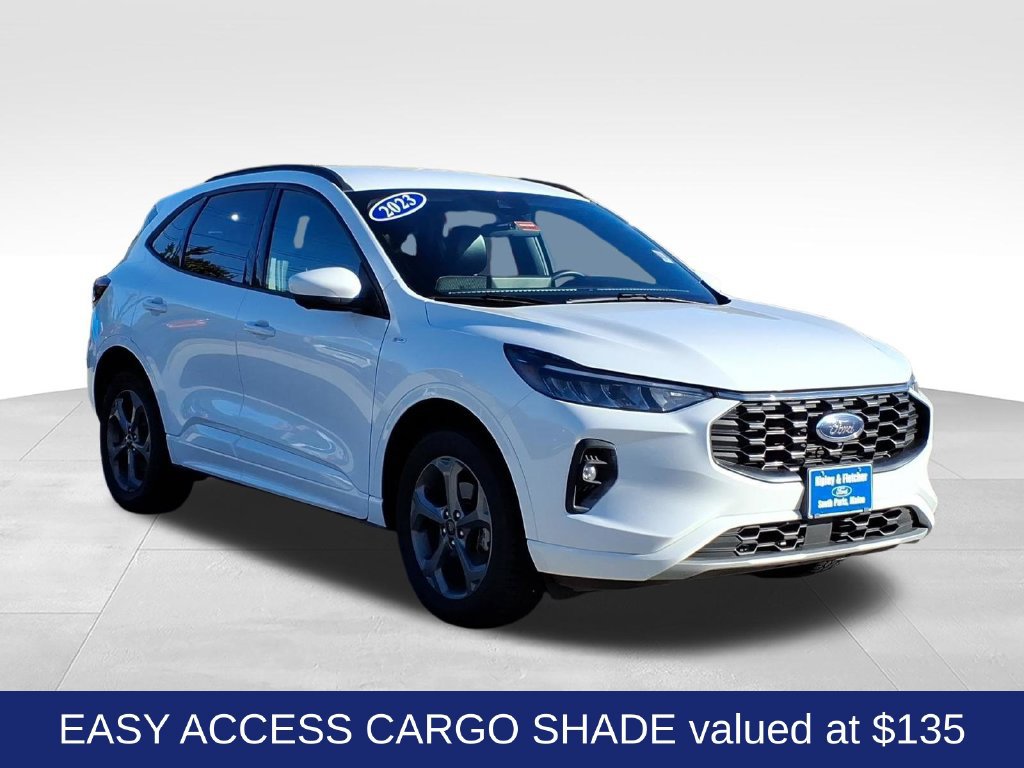 Used 2023 Ford Escape ST-Line Select w/ Tech Pack #2 AWD/4WD image 3