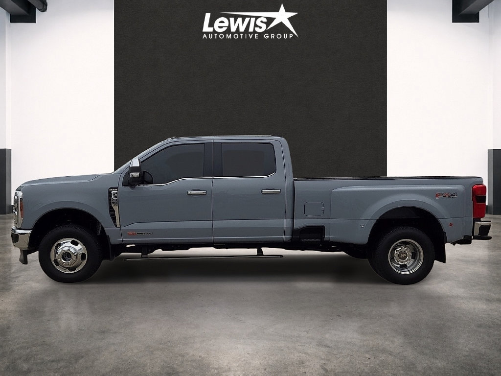 Used 2025 Ford F350 King Ranch w/ Chrome Package AWD/4WD image 2