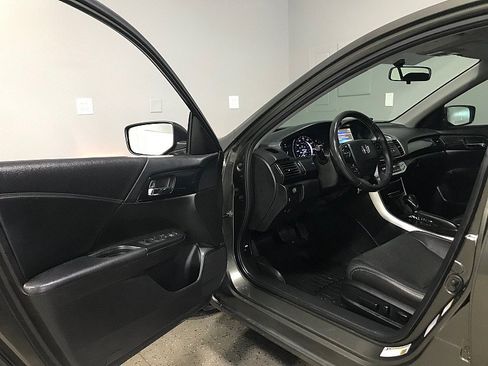 Used 2014 Honda Accord Sport image 9