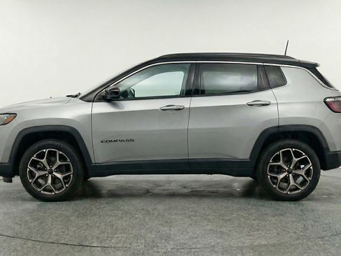 Used 2025 Jeep Compass Limited AWD/4WD image 5