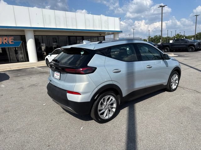Used 2023 Chevrolet Bolt EUV LT w/ Comfort Package FWD image 25