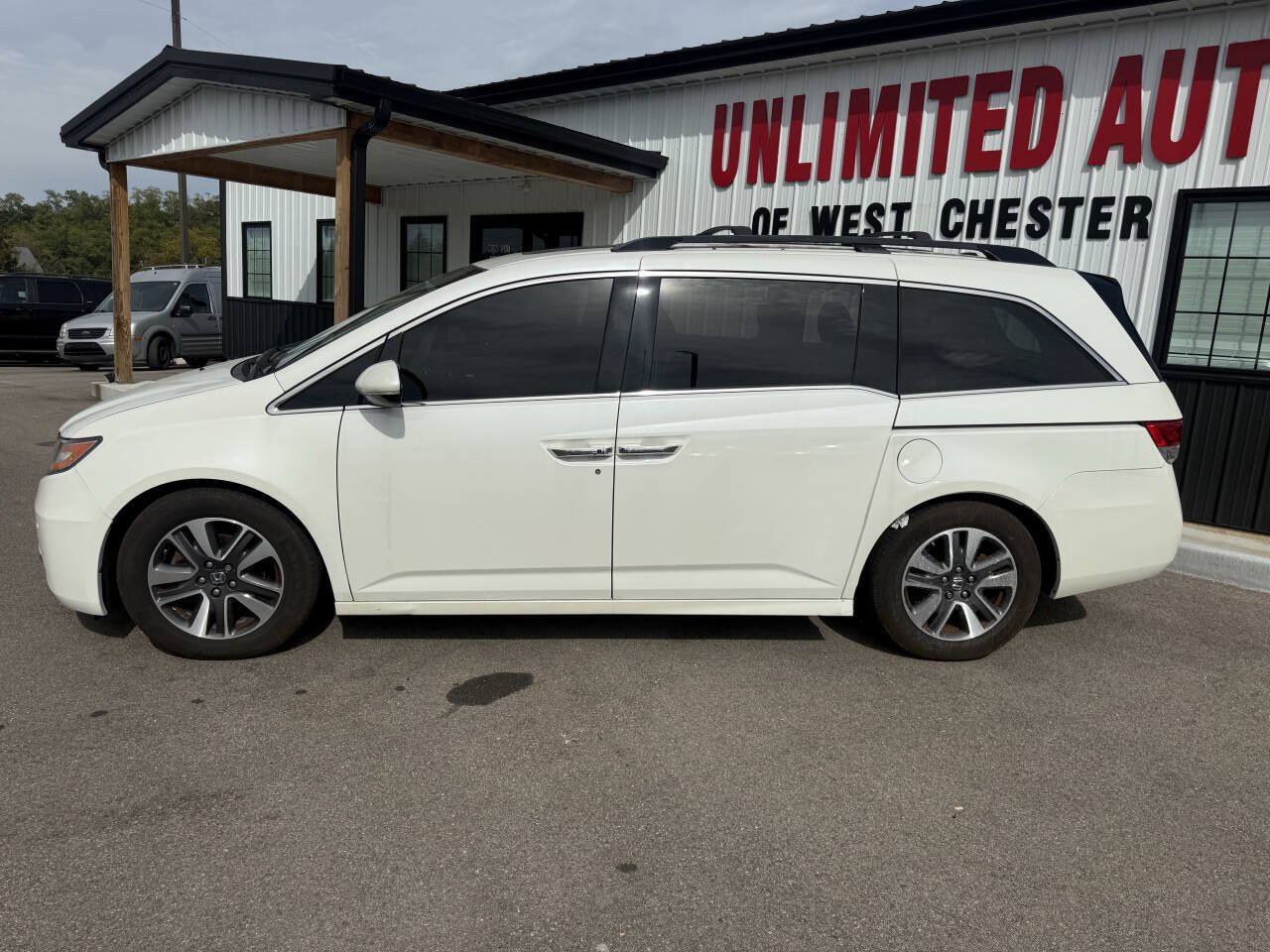 Used 2014 Honda Odyssey Touring Elite image 29
