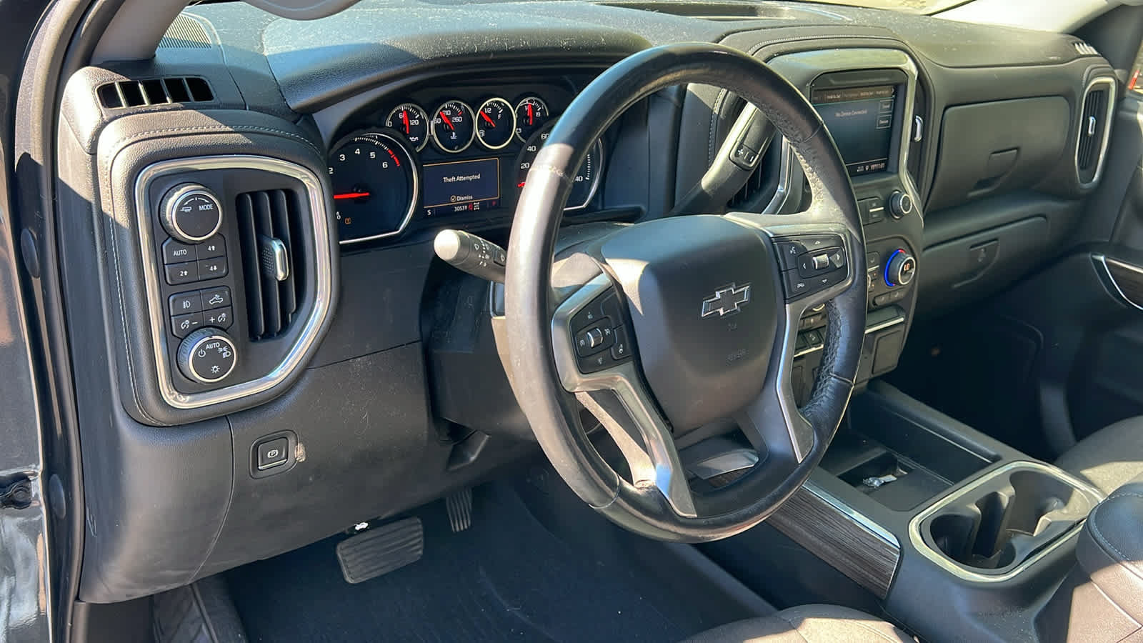 Used 2021 Chevrolet Silverado 1500 LT Trail Boss w/ LPO, Dark Essentials Package AWD/4WD image 10